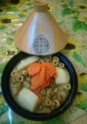 Une photo de Tajine d'olive aux légumes verts