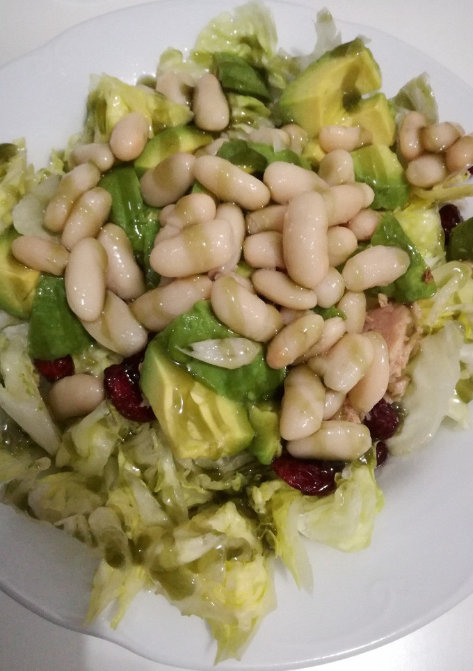 Una foto de Ensalada con judías blancas