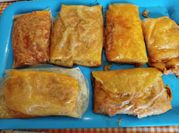 Una foto de obleas de arroz fritas
