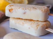 Una foto de pie de limón con yogurt