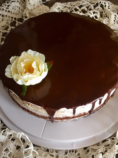 Foto di Torta nuda con mousse al cioccolato e al caffè