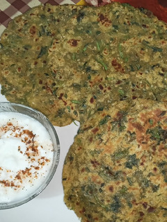 मल्टीग्रेन मेथी थेपला (multigrain methi thepla recipe in Hindi) रेसिपी मुख्य फोटो