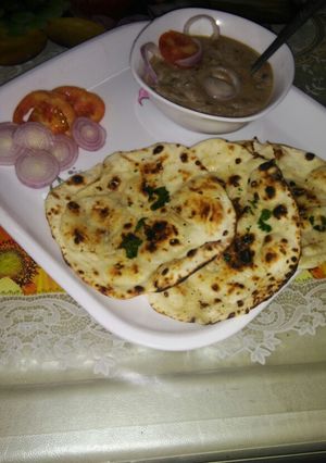 A picture of Butter naan.