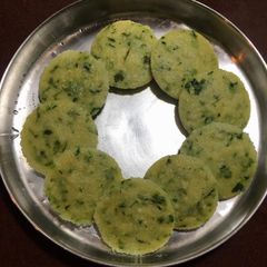 A picture of Coriander Rice Idli.