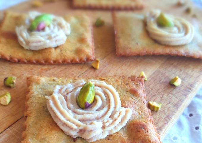 Chiacchiere salate mortadella e pistacchio (Rosanna Pappalardo)