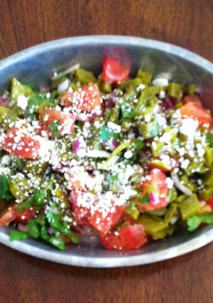 Una foto de Ensalada de nopales