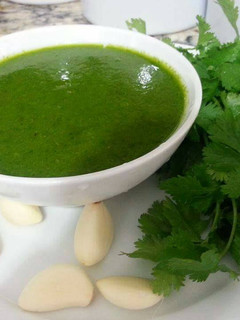 Una foto de salsa de cilantro