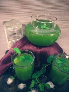 ફુદીના અને લીમડાનું શરબત(phudino and limda nu sarbat recipe in Gujarati) રેસીપી મુખ્ય ફોટો