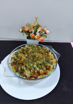 A picture of Chicken tikka creamy cheesy macaroni/indo Italian style.