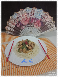 A picture of Chicken Chilli Dry With Noodles.