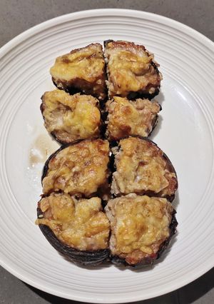 A picture of Stuffed Portobello Mushrooms.