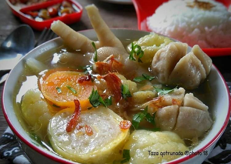 Cara Membuat Sop Bakso Rolade yang Nikmat