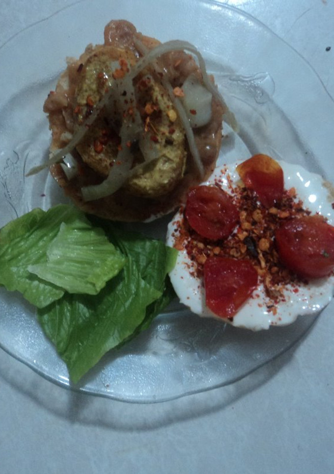 Una foto de Mini hamburguesa mexicana de nugget con chile en polvo Martín
