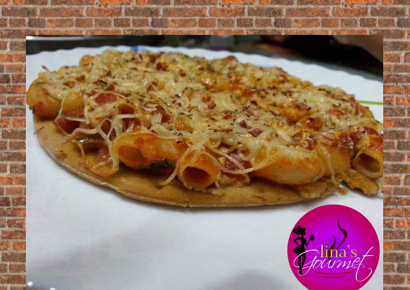 Macaroni pizza