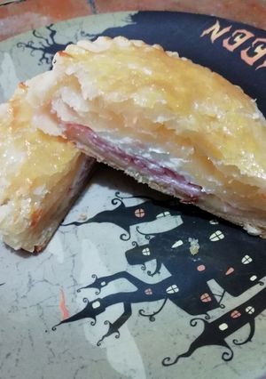 Una foto de Empanadas de jamón con quesos