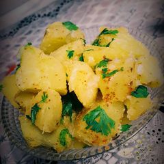 A picture of Roasted shakkarkandi.