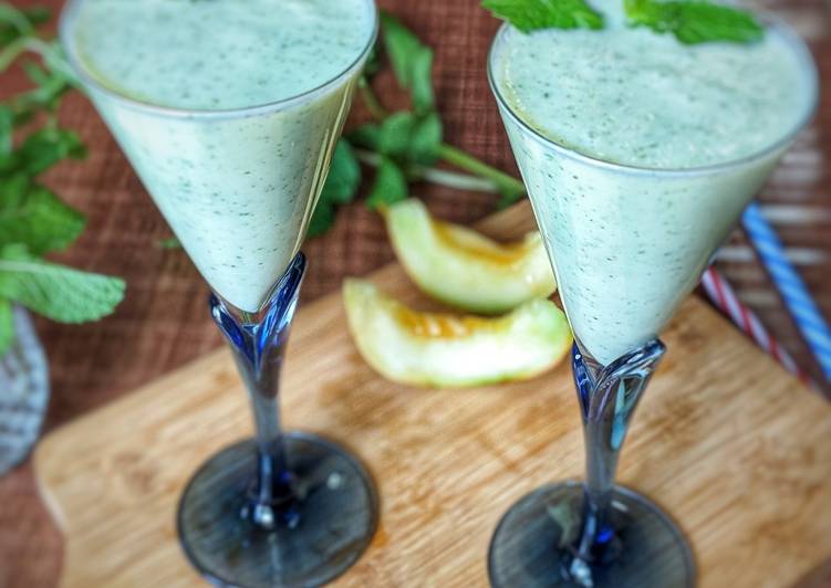 Melon mint smoothie