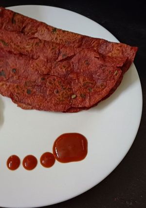 A picture of Beetroot lacha Paratha.