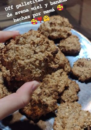 Una foto de Galletas de avena miel banana