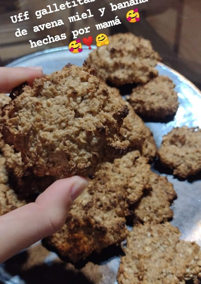 Una foto de Galletas de avena miel banana