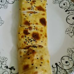 A picture of Alferedo chicken bread.