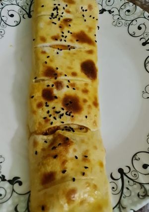 A picture of Alferedo chicken bread.