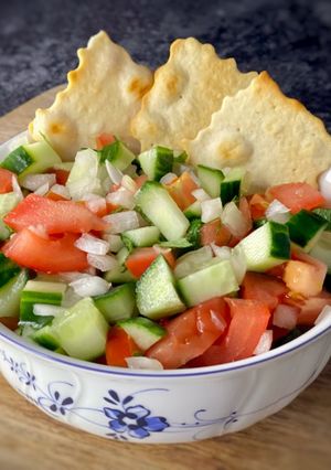 Una foto de 🇮🇷 Ensalada SHIRAZI (سالاد شیرازی, Irán)