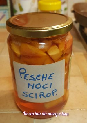 Foto di Pesche sciroppate