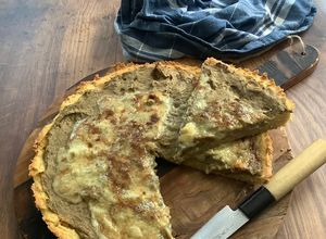 Une photo de Tarte à la semoule fine Caviar d’aubergines et gorgonzola