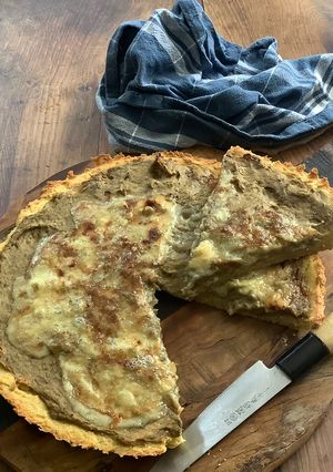 Une photo de Tarte à la semoule fine Caviar d’aubergines et gorgonzola