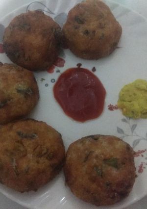 કટલેટ (cutlet recipe in gujarati) રેસીપી મુખ્ય ફોટો