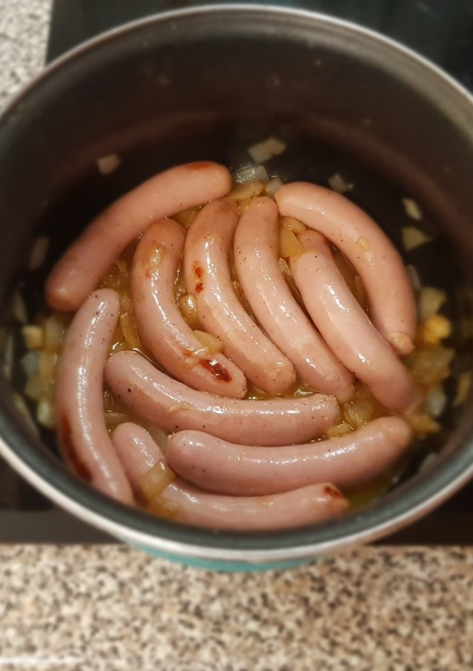 Una foto de Salchichas al vino