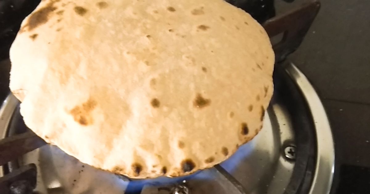 Fulka Roti (Chapati) Recipe by Rachana Chandarana Javani - Cookpad