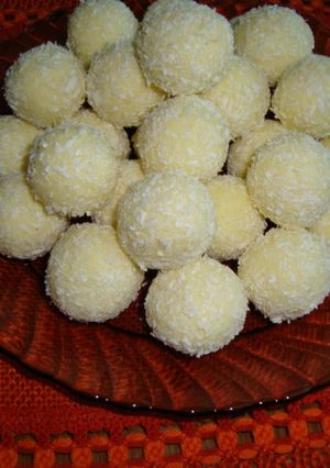 O poză a rețetei Bomboane Raffaello de casă 🩷🙈.