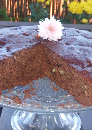 Una foto de Bizcocho con chocolate, frutos y frutas, secos