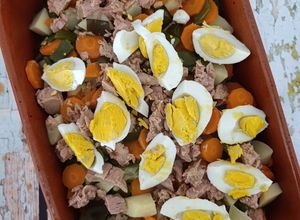 Foto de Salada Russa de Atum e Ovo