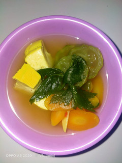 Foto resep Sayur bening OTW (Oyong,Tahu,Wortel?)