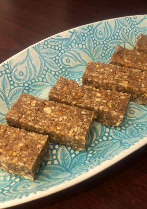 A picture of Mango Nut Protein Bars.