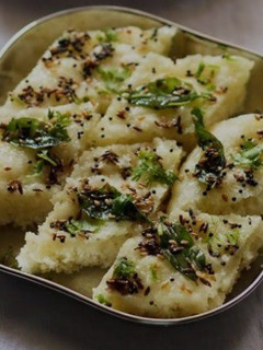 रवा ढोकला (rava dhokla recipe in Hindi) रेसिपी मुख्य फोटो