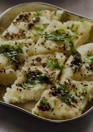 रवा ढोकला (rava dhokla recipe in Hindi) रेसिपी मुख्य फोटो