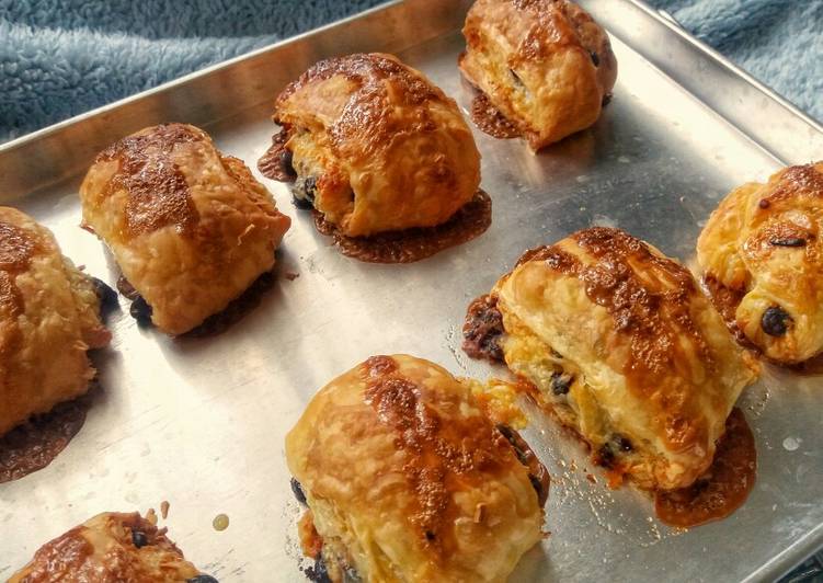 Steps to Prepare Homemade Choco and Cheese Puffs