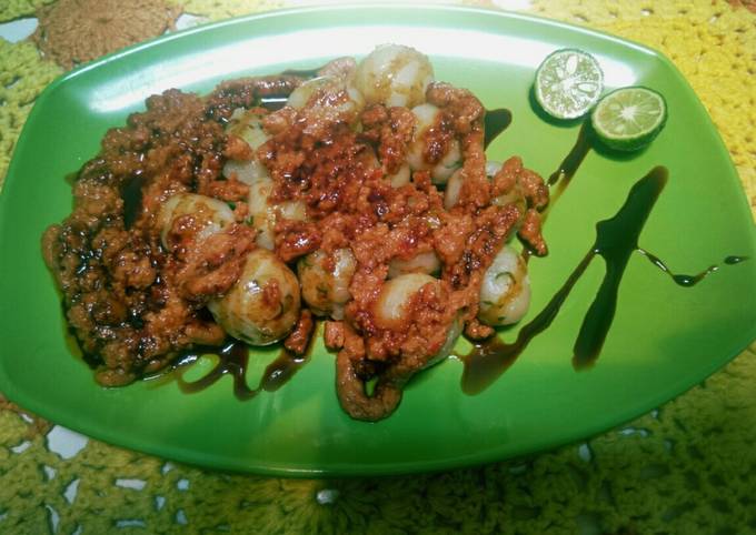 Cilok Bumbu kacang pedas