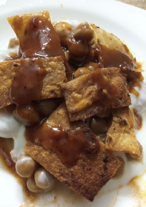 A picture of Choly dahi bary chaat.
