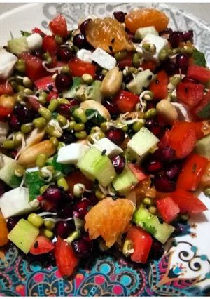 A picture of Veggie protein salad.