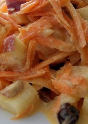 Una foto de Ensalada de zanahoria y papa