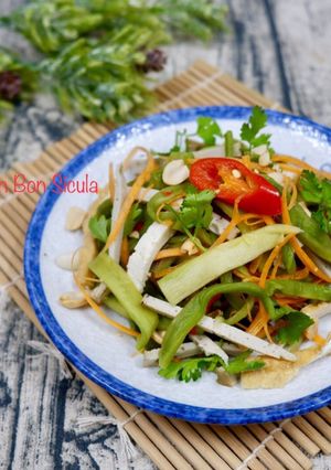 Hình của món Gỏi Rau Tiến Vua Chay.