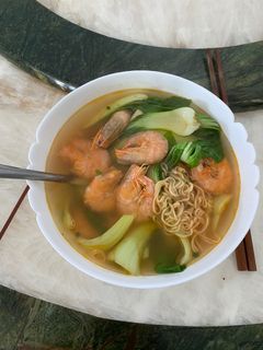 Hình của món Mì gói tôm tươi cải thìa.