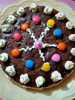 चॉकलेट केक (Chocolate cake recipe in Hindi) रेसिपी मुख्य फोटो