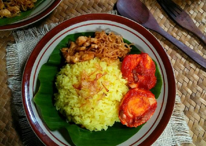 Nasi Kuning Banjar