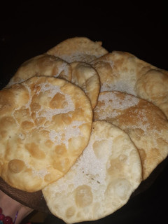 Una foto de Clásicas torta fritas, ideales para el mate🤤